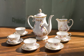 Tea tableware