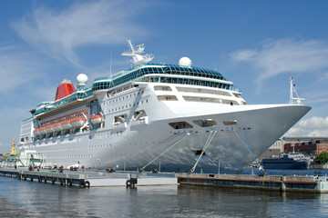 cruise ship