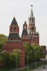 Fototapeta na wymiar Widok z mostu na Bolshoi Moskvorezky Kreml