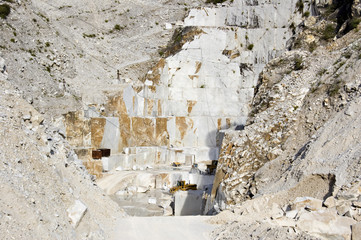 cava di marmo bianco
