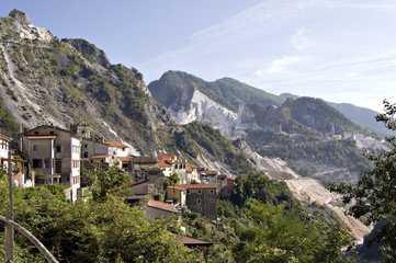 Obraz premium Colonnata and marble quarry