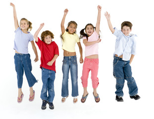Obraz premium Five friends jumping and smiling