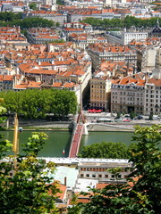 Naklejka premium quais de la saone à lyon passerelle du palais de justice
