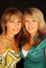 2 Girls