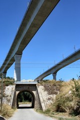 Pont et tunnel