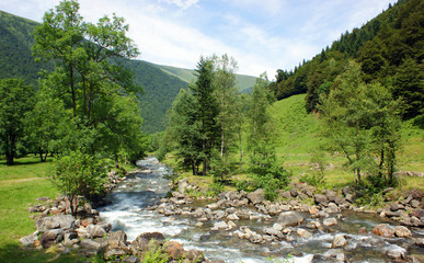 riviere de montagne