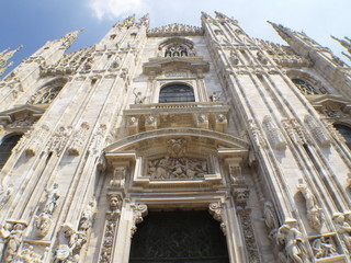 Entrada principal de la catedral de Milan