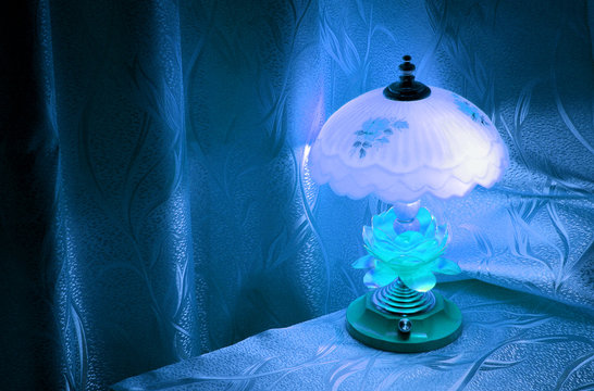 blue lapm ice