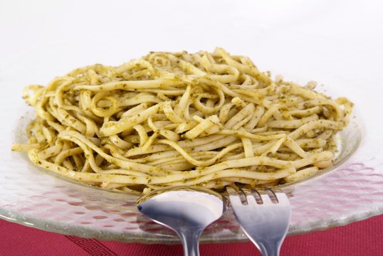 spaghettis frais au basilic