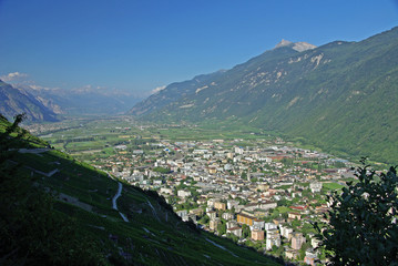 Der Blick durchs Rhonetal