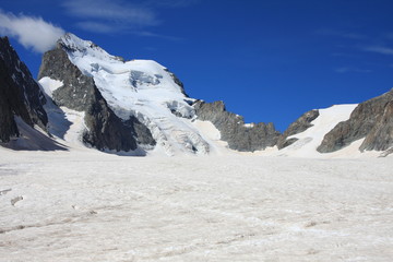 Glacier blanc et barre des écrins