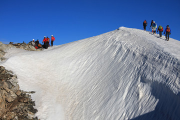 Alpinistes au dôme des écrins