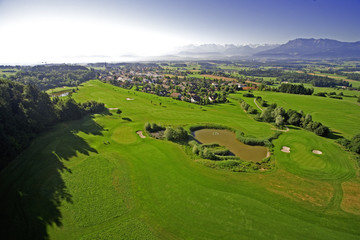 Fototapeta na wymiar Szwajcarski krajobraz z powietrza