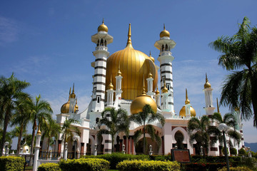View of the Ubudiah mosque, Malaysia © JeffreyChin08