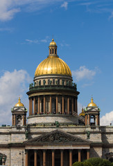 Obraz premium Isaak cathedral in St.-Petersburg in sunny day