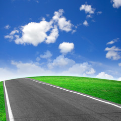 Fototapeta premium Road and green field