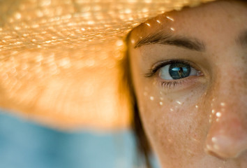 girl with hat