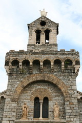 Fototapeta na wymiar Eglise du sud ouest de la France