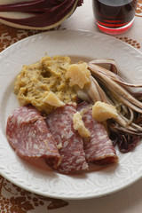 Antipasto di formaggio grana e polenta - Veneto