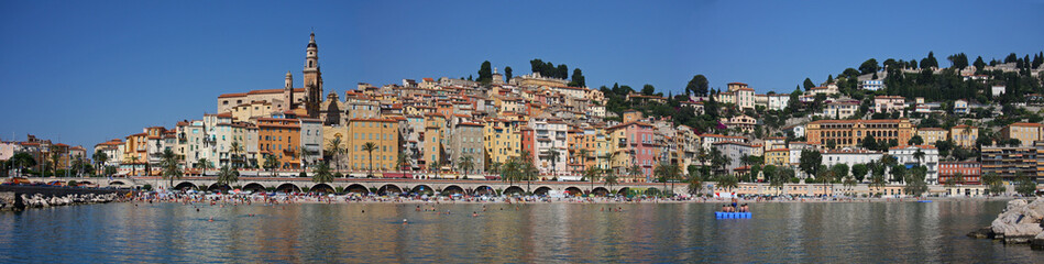 Panorama de la vieille ville de Menton