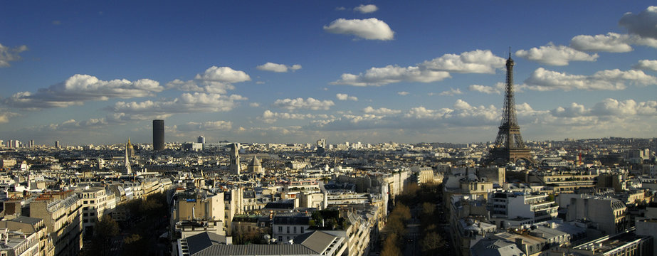 Paris panorama view from the top of the Triumphal Arch © B.Stefanov