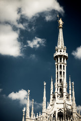 Fototapeta na wymiar Duomo in Milan