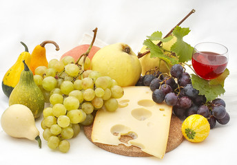 Glass white and red wine with autumn fruits