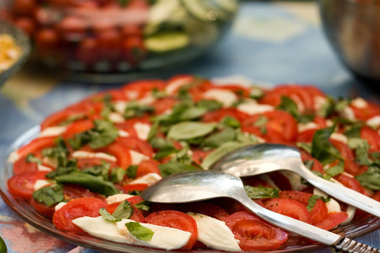 Tomato mozarella salad