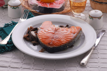 Salmone ai funghi - Secondo di pesce Emilia Romagna