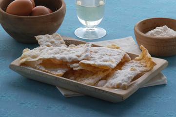 Galani o Crostoli - Dolci del Veneto Tipici del carnevale