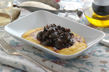 Polenta e lumache alla trentina - Secondi Trentino Alto Adige
