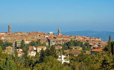 Fototapeta na wymiar Średniowieczne miasto w Montalcino okolicy, Toskania, Włochy