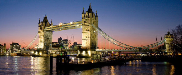 Tower Bridge Panorama - obrazy, fototapety, plakaty