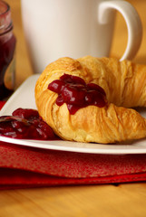 breakfast with croissant