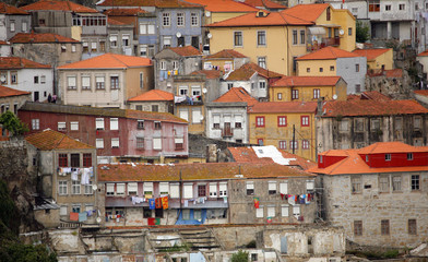 Fototapeta na wymiar Houses in the city of Porto