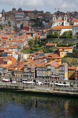 Fototapeta na wymiar Old city of Porto
