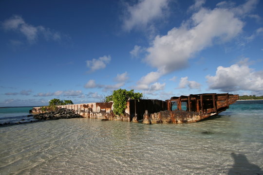 Mauricio, Playa y pecio