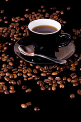 Espresso mit Kaffeebohnen