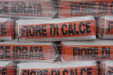 Sacchi di fiore di calce