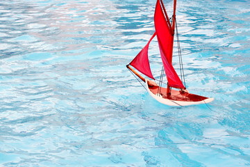 bateau sur l'eau