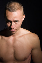 Naklejka premium Muscular male