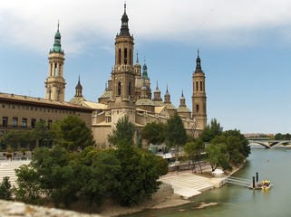 Fototapeta premium Catedral-Basílica nuestra señora del Pilar Zaragoza