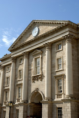 Fototapeta na wymiar Dublin, Trinity College, wejście główne