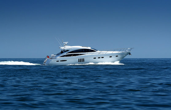 Fototapeta Speedboat cruising in the sea
