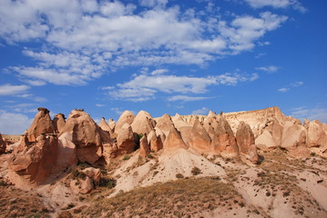 Fototapeta na wymiar Niesamowite formacje skalne, Kapadocja, Turcja
