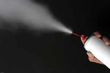 Sprayflasche mit Spr&uuml;hwolke