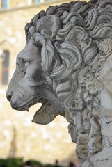 Firenze, loggia dei Lanzi: leone di sinistra 1
