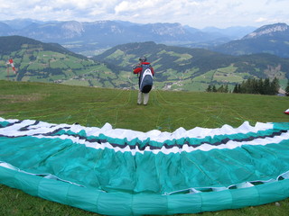 Paragleiter in wildschönau tirol österreich