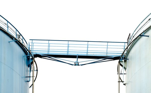 Passerelle entre deux r&eacute;servoirs