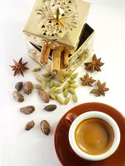 Kaffee mit Gewürzen